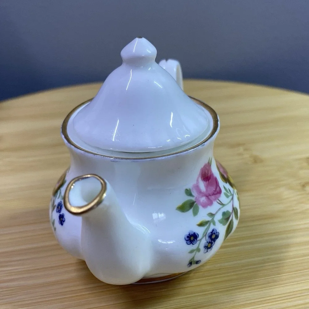 Arthur Wood & Son Ceramic Floral Teapot‎ With Lid, Crown Windsor